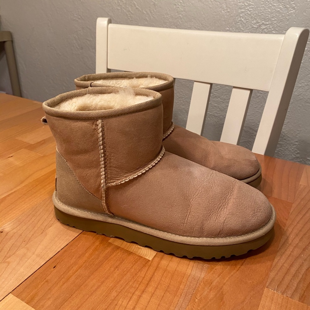 LIGHTLY WORN • UGG Classic Mini II Boot • Sand/7
